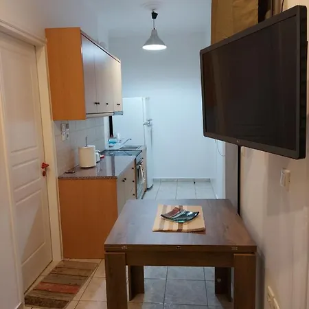 Adler 2 Cozy 2 Persons Downtown Apartment Piraeus